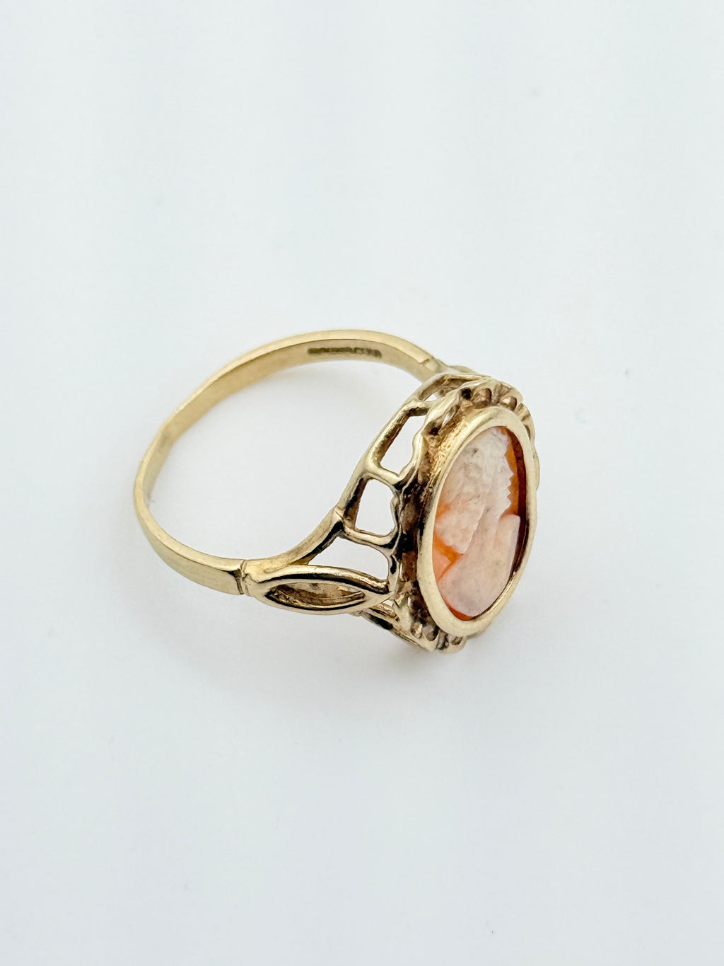 Vintage 9ct Gold Cameo Ring