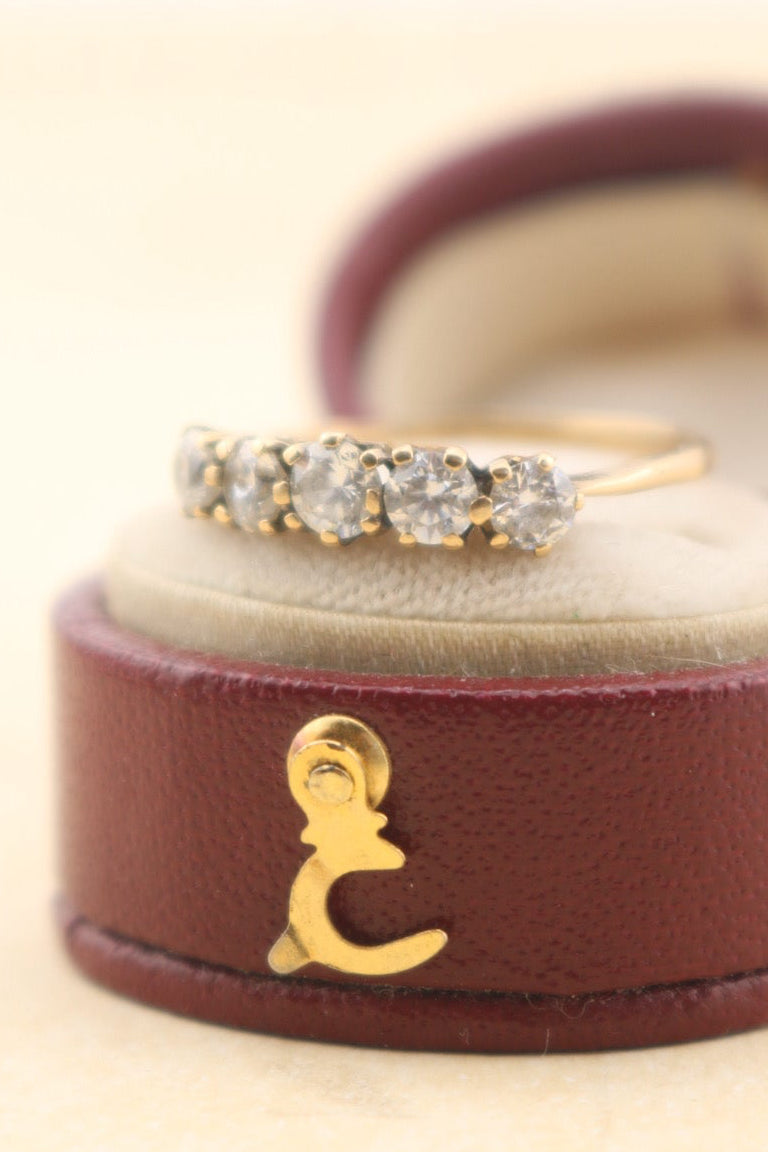 Vintage 9ct Gold Cubic Zirconia Ring