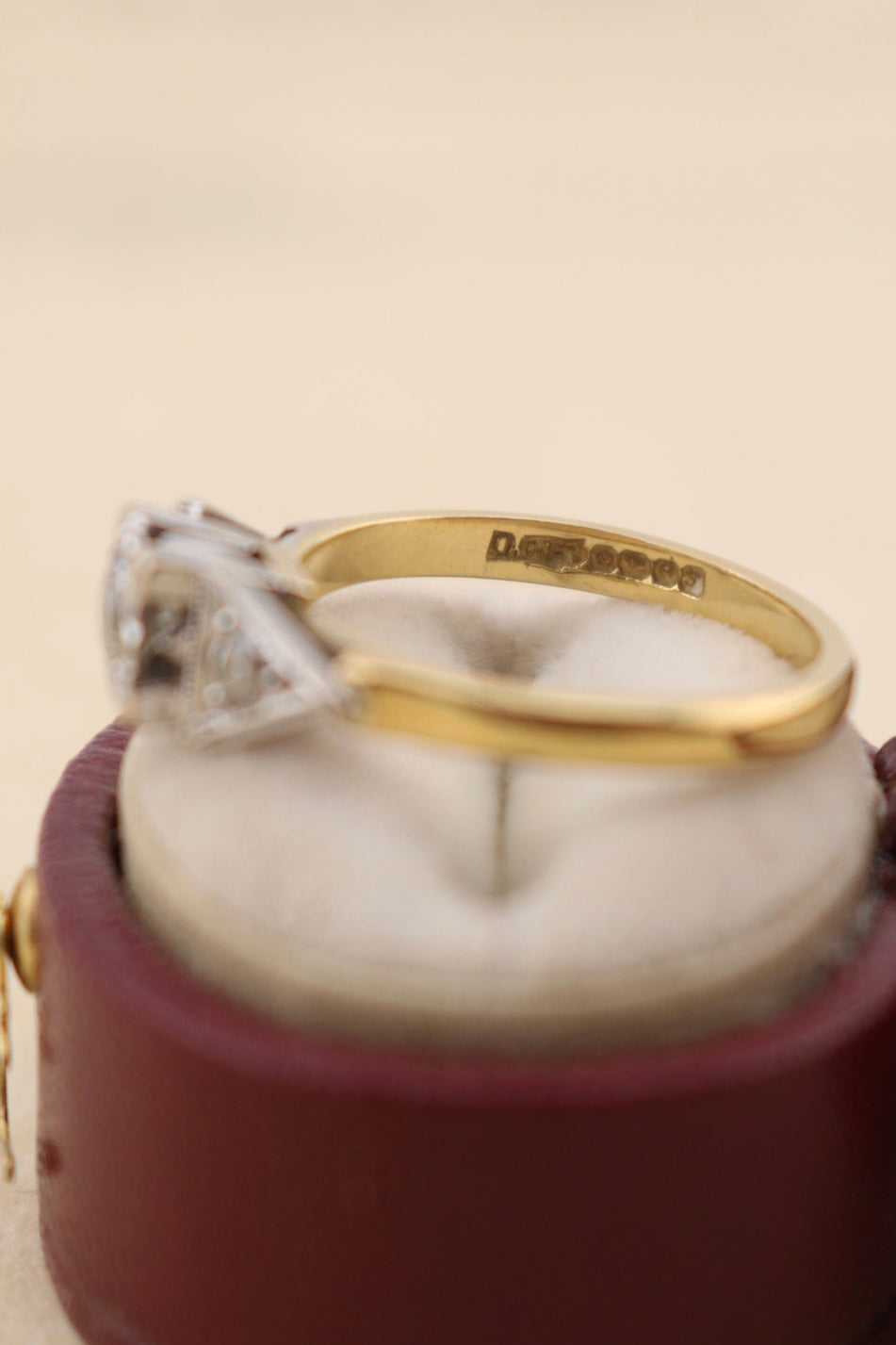 Vintage 18ct Gold Diamond Ring