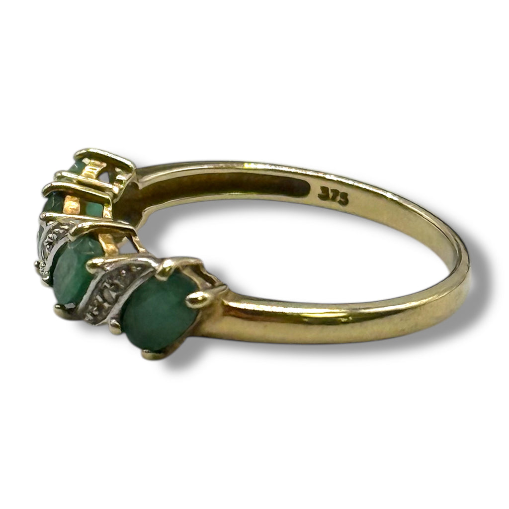 Vintage 9ct Gold Emerald & Diamond Ring – Size P