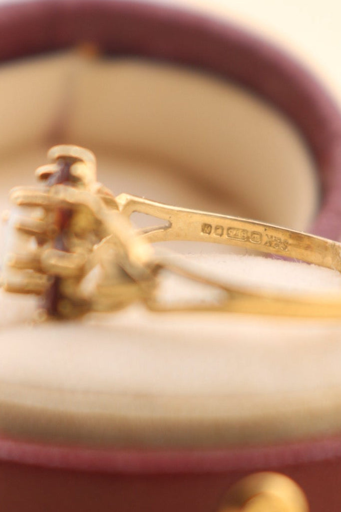 Vintage 9ct Gold Opal & Garnet Flower Ring