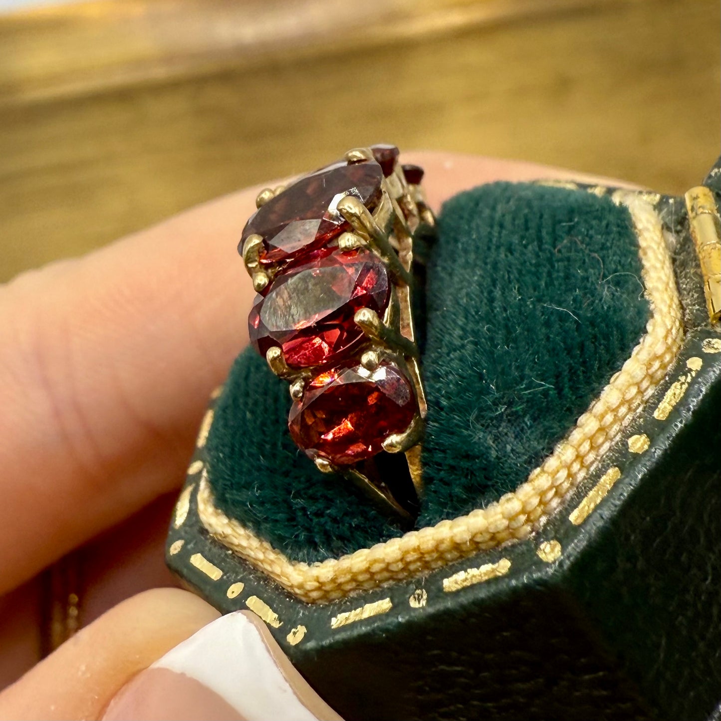 Vintage 9ct Gold Garnet Ring