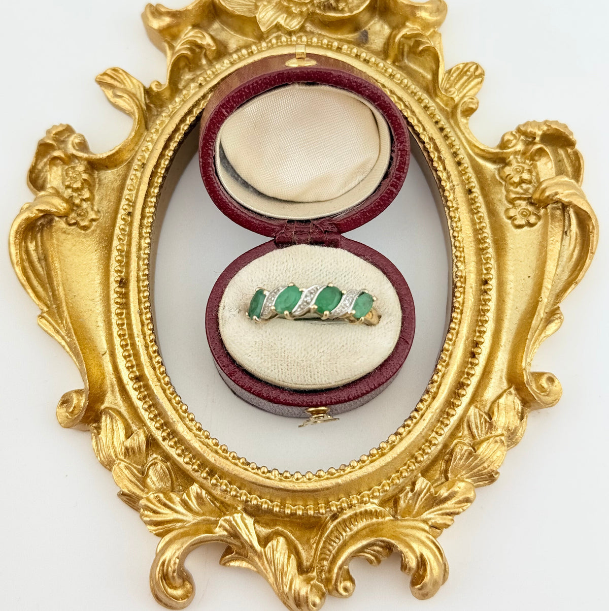 Vintage 9ct Gold Emerald & Diamond Ring