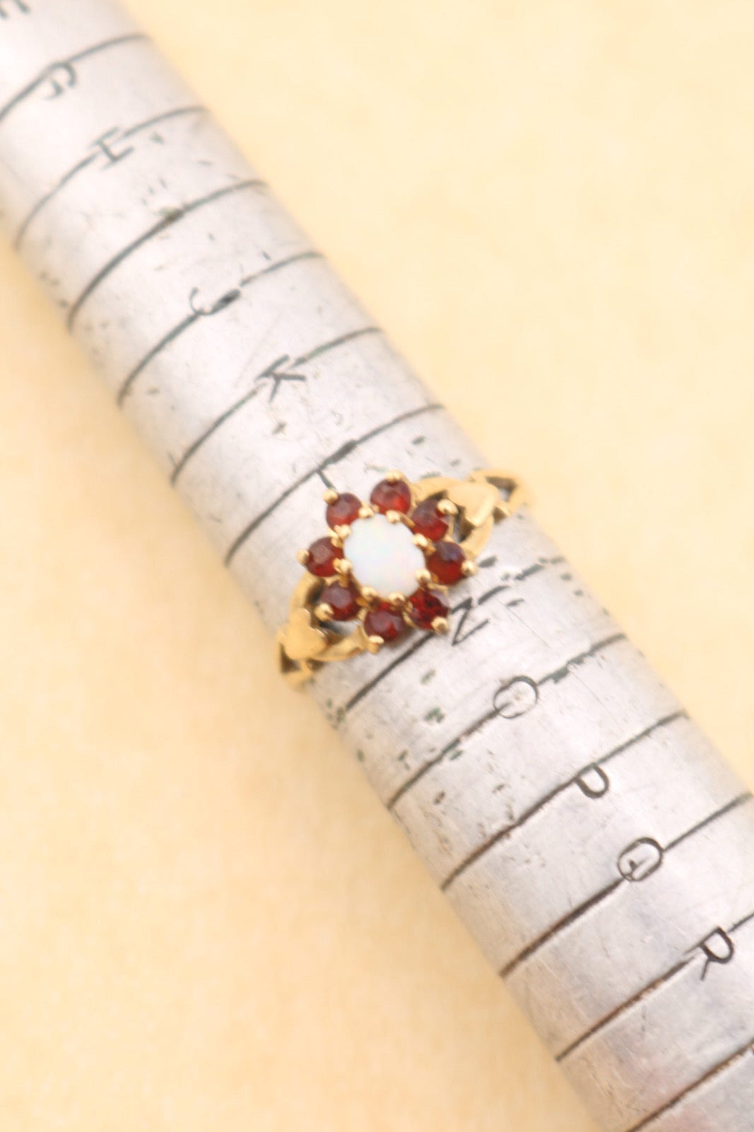 Vintage 9ct Gold Opal & Garnet Flower Ring
