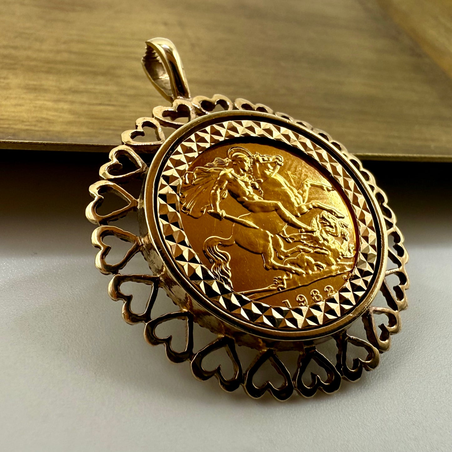 Vintage 1982 Half Sovereign Heart Mount Pendant