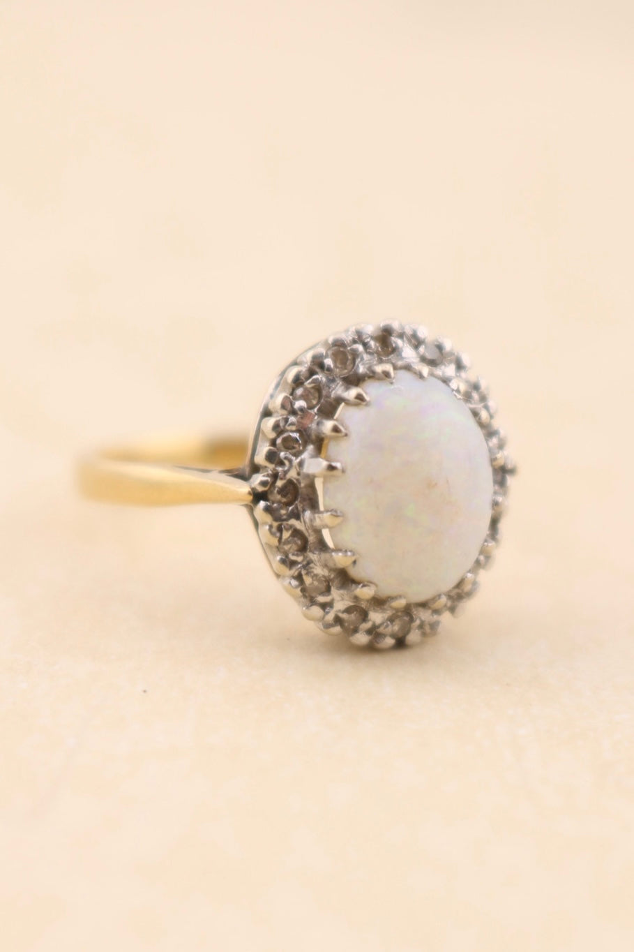 Vintage 18ct Gold Opal & Diamond Ring