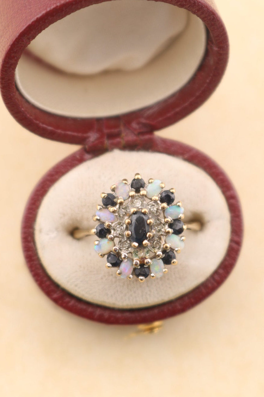Vintage 9ct Gold Opal & Sapphire Ring