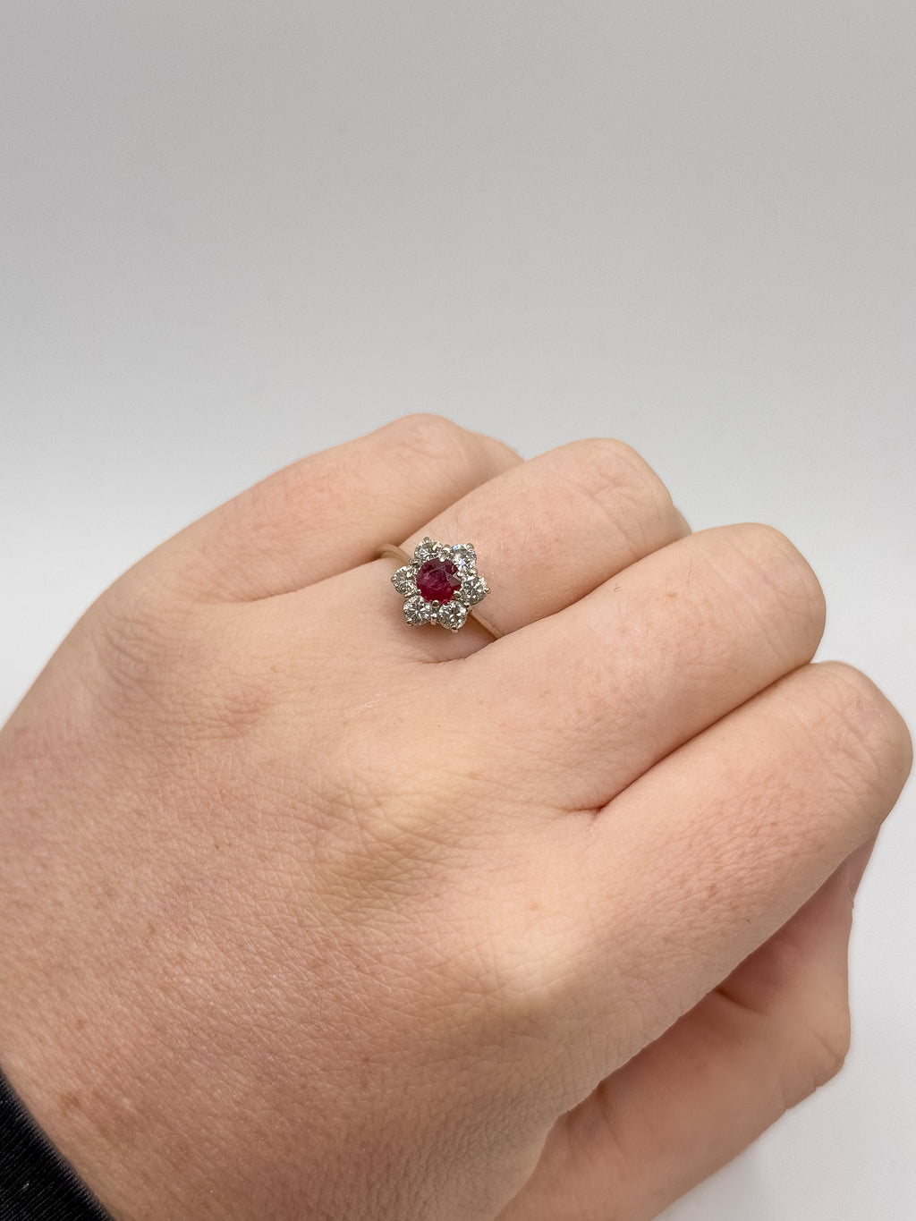 Vintage 18ct White Gold Ruby & Diamond Ring