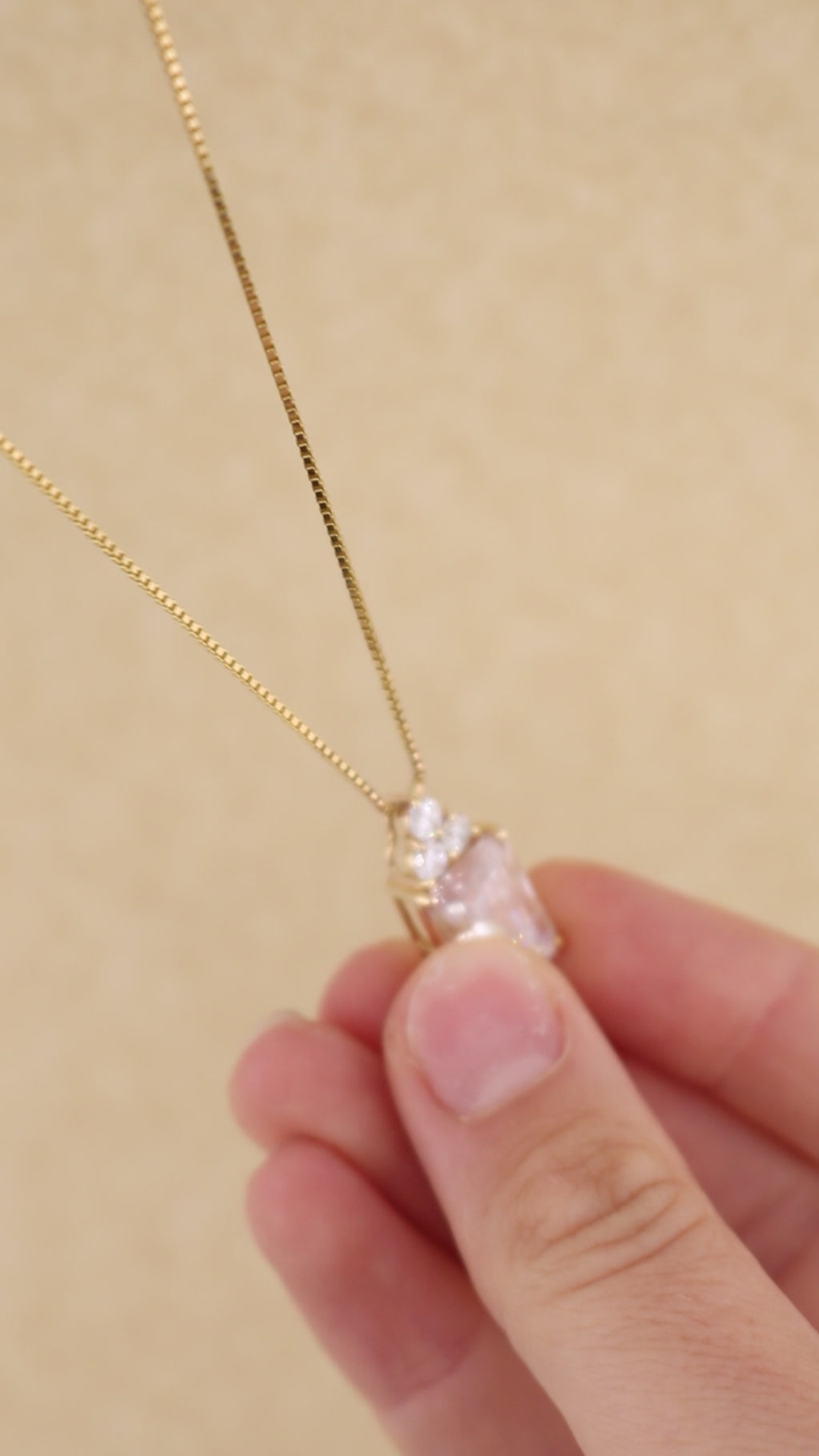 Vintage 14ct Gold Cubic Zirconia Pendant Necklace